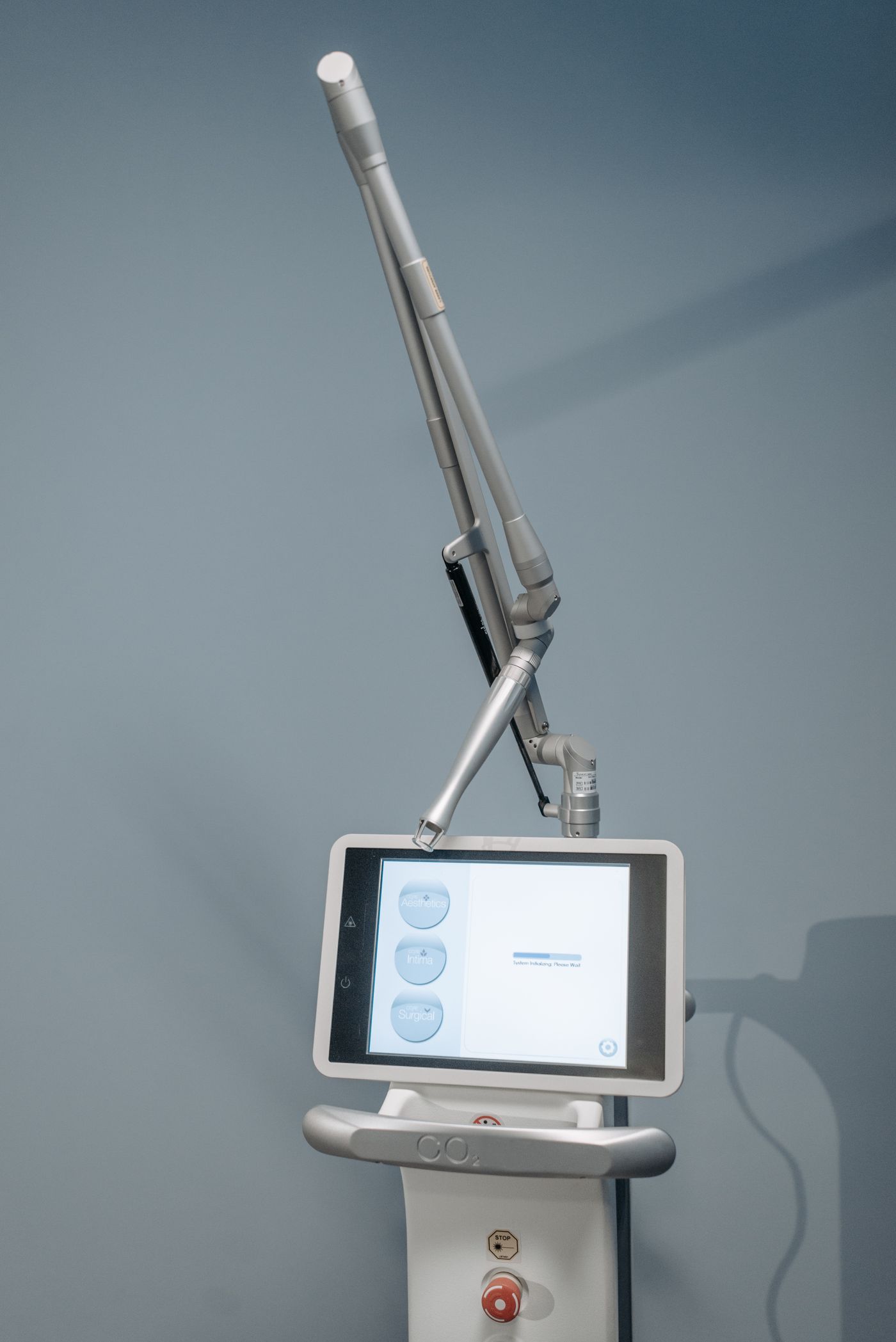 Laser equipment with an articulated arm and digital control display